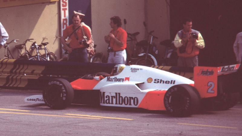 Illustration for article titled The Ten Coolest Racing Paint Schemes Of All Time